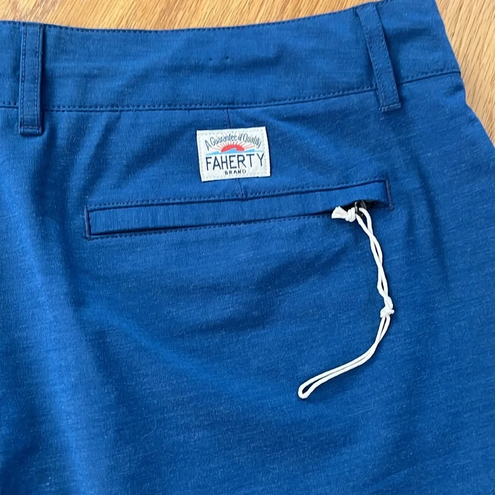 FAHERTY All Day shorts size 40 blue NWOT